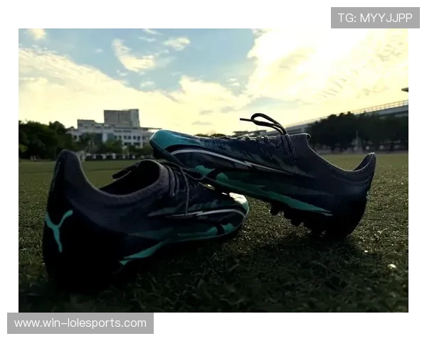 足球球星如何选择合适的球鞋提升比赛表现与舒适度